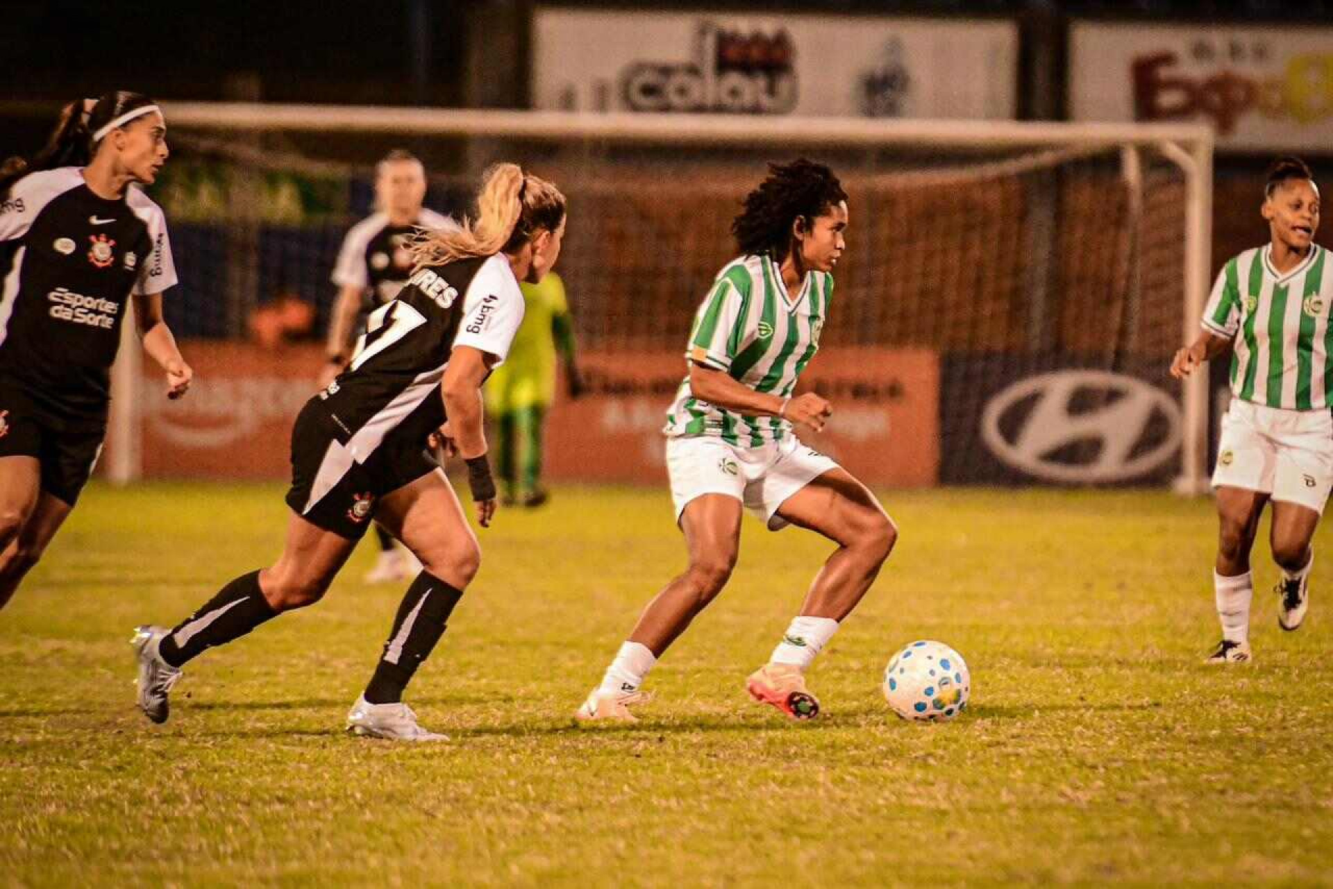 Corinthians vence Juventude e segue na lideran&ccedil;a do Brasileir&atilde;o feminino