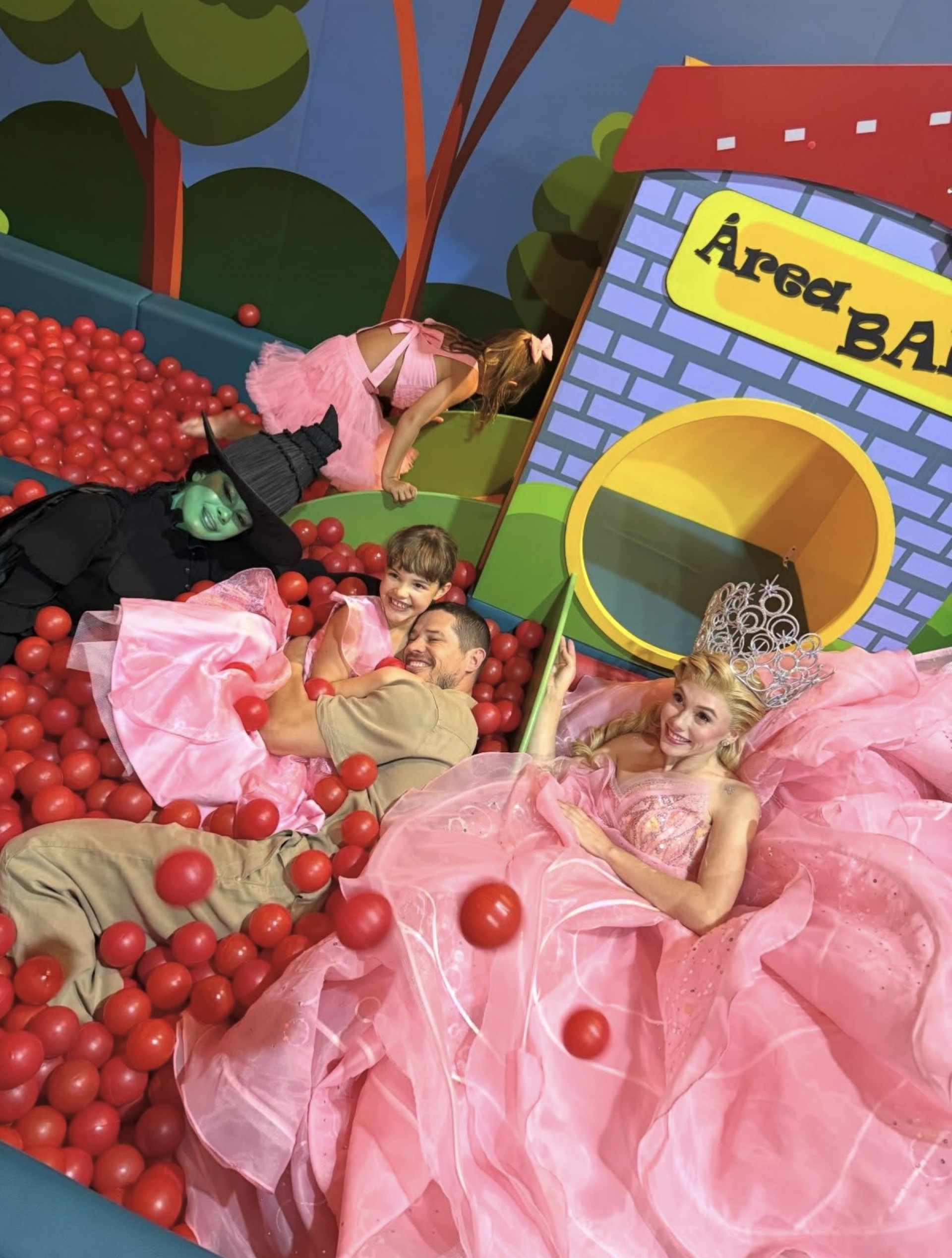 José Loreto com a filha Bella em festa de aniversário - Reprodução/Instagram