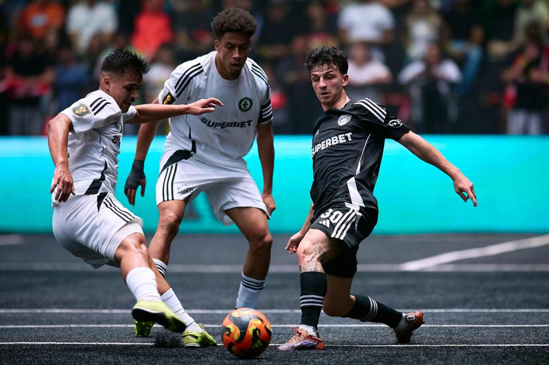 Capim vence Loud nos shootouts e segue vivo na Kings League