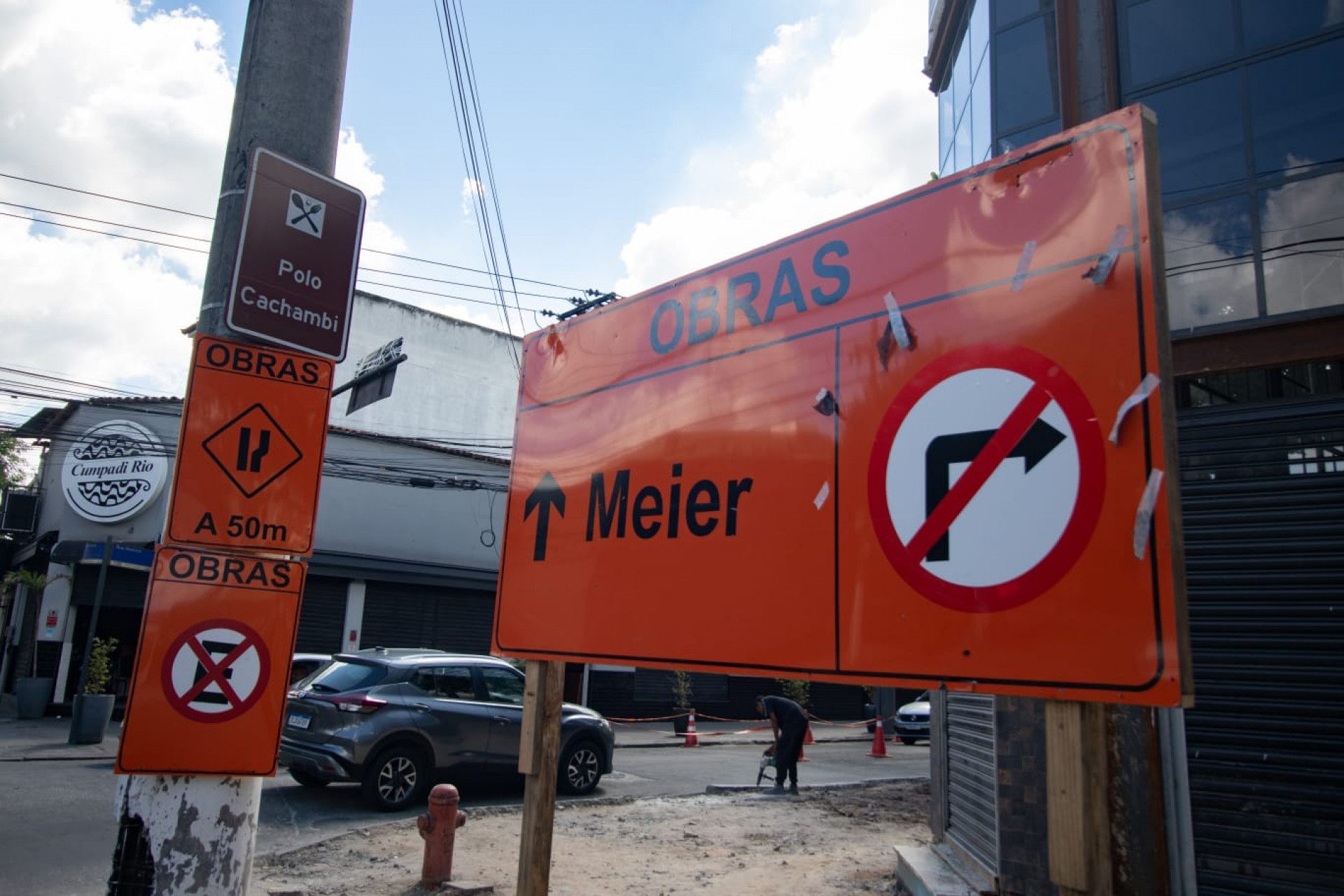 Intervenções no trânsito da Rua Cachambi começaram no último sábado (18) - Érica Martin / Agência O Dia