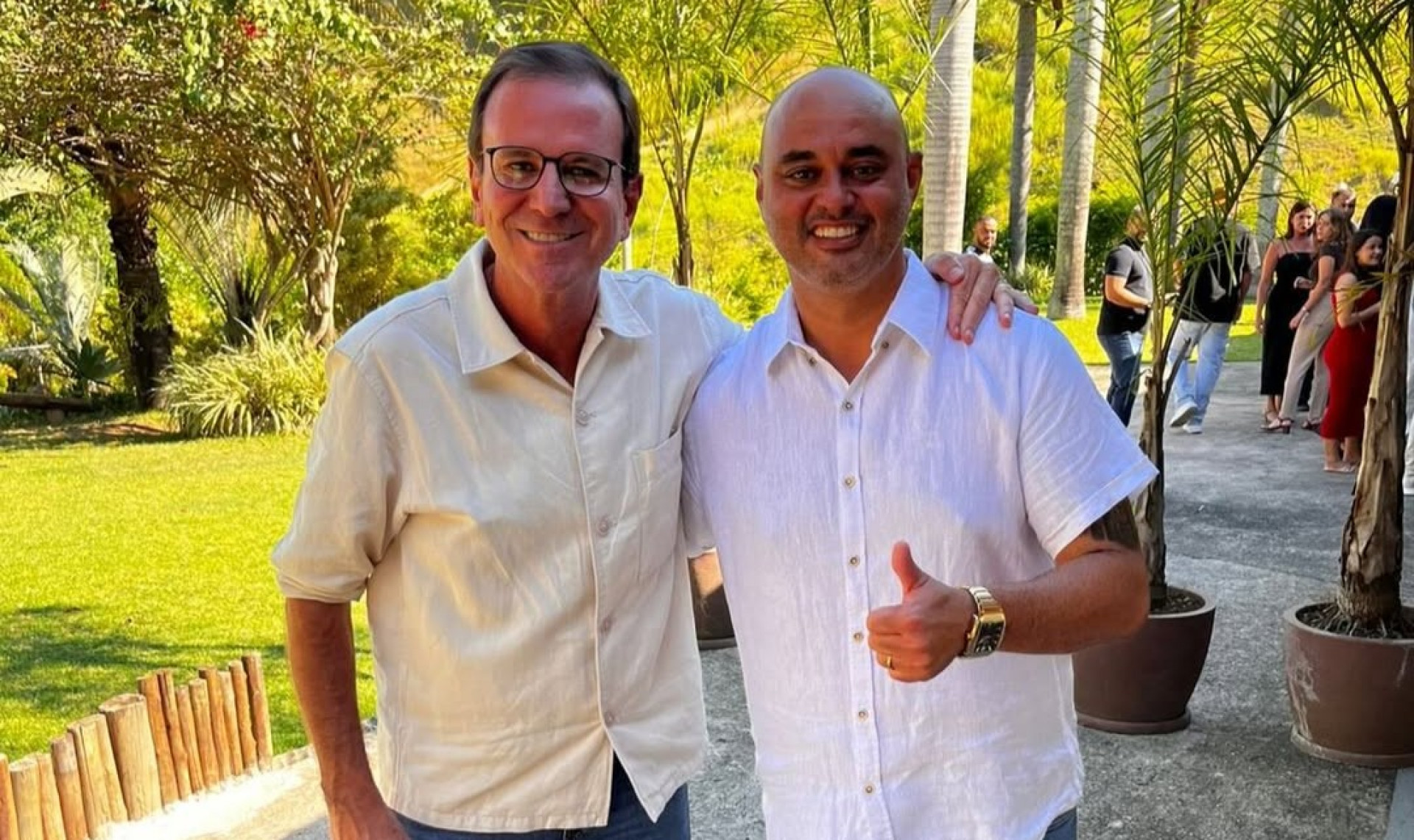 Prefeito Jonas Dico recebe Eduardo Paes e lideranças políticas da região