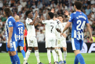 Vini Jr marca, e Real Madrid vence Alavés pelo Campeonato Espanhol