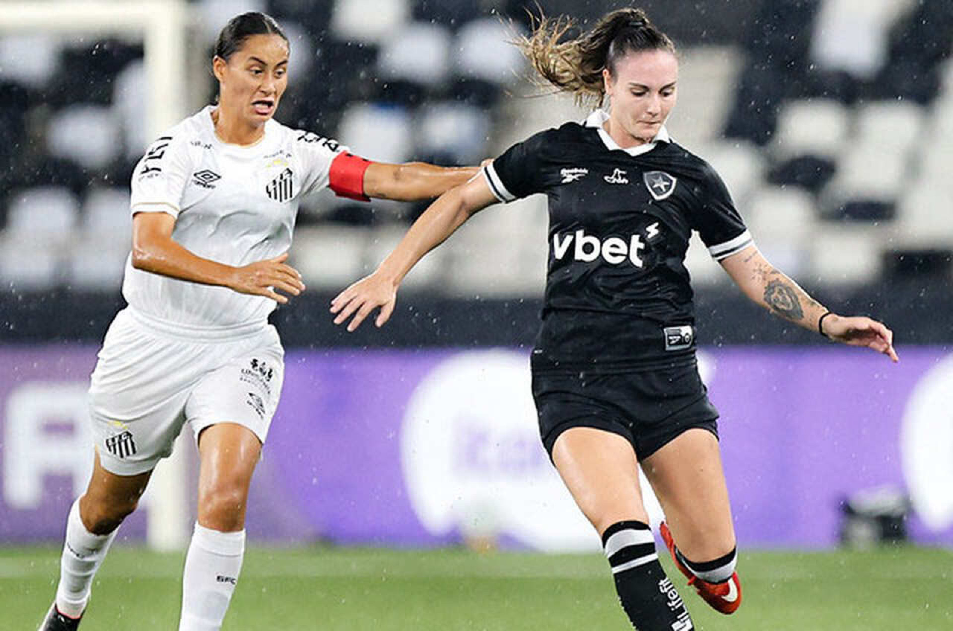 Vit&oacute;ria x Botafogo: onde assistir e arbitragem