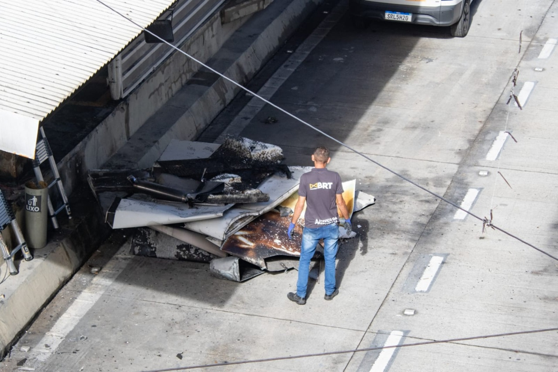 Equipes da Mobi-Rio já iniciaram os trabalhos para a reabertura da estação - Érica Martin/Agência O Dia