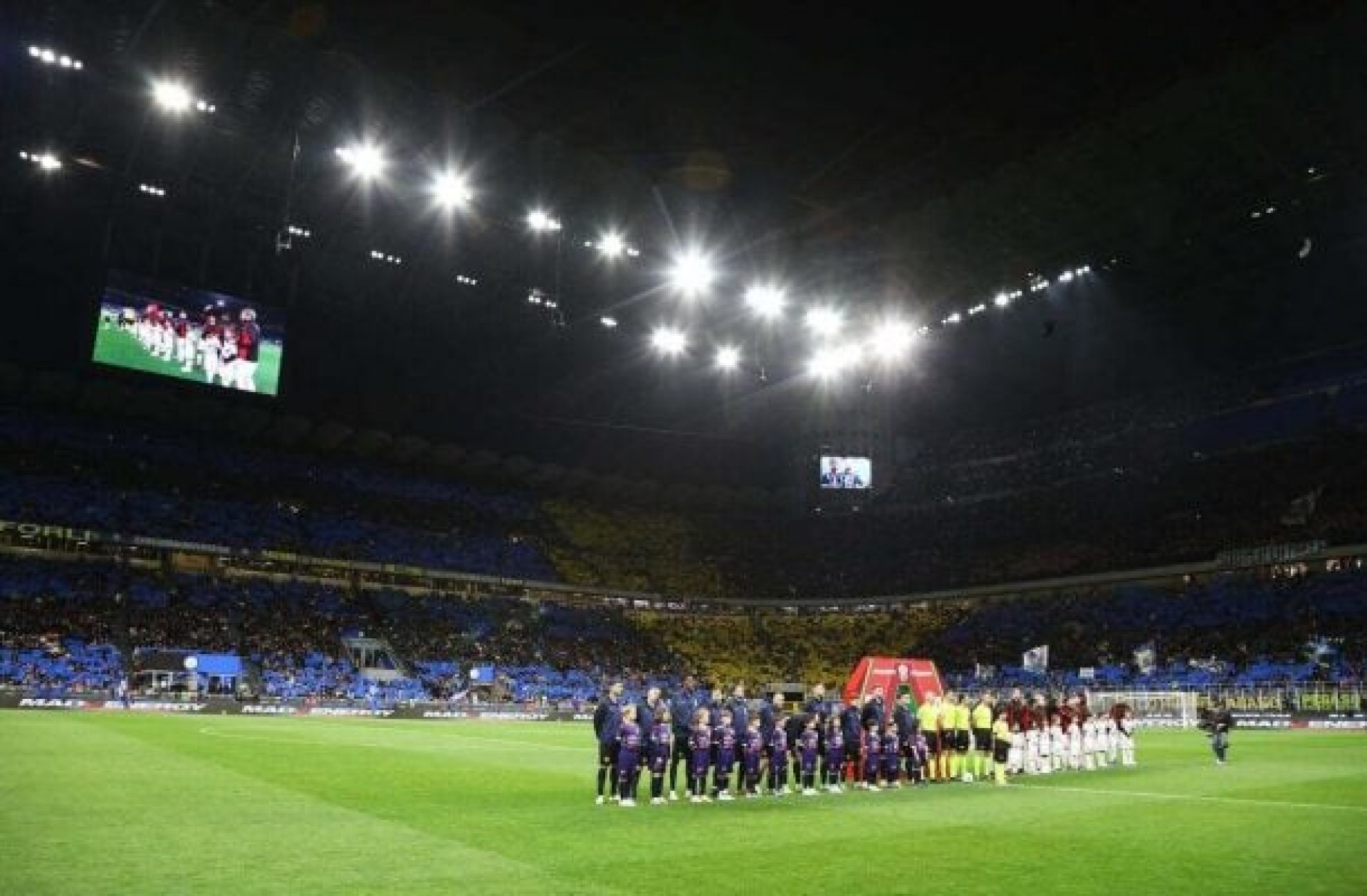 Investiga&ccedil;&atilde;o em Mil&atilde;o liga atletas de Inter e Milan a esquema de prostitui&ccedil;&atilde;o e explora&ccedil;&atilde;o