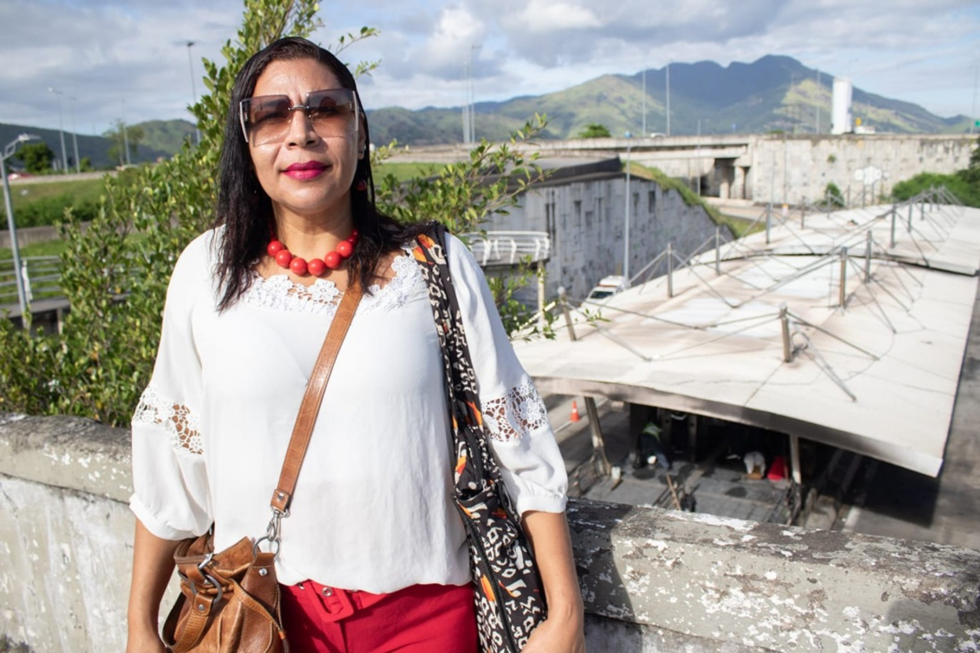 Fernanda afirmou que poderia ter sido avisada sobre a interdição antes de sair da estação de trem - Érica Martin/Agência O Dia