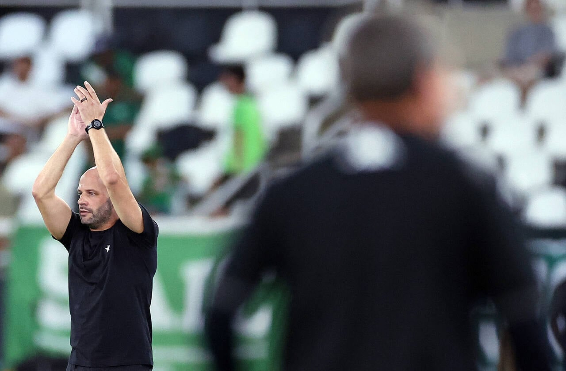 Franclim Carvalho exalta defesa, mas admite falta de pontaria do Botafogo