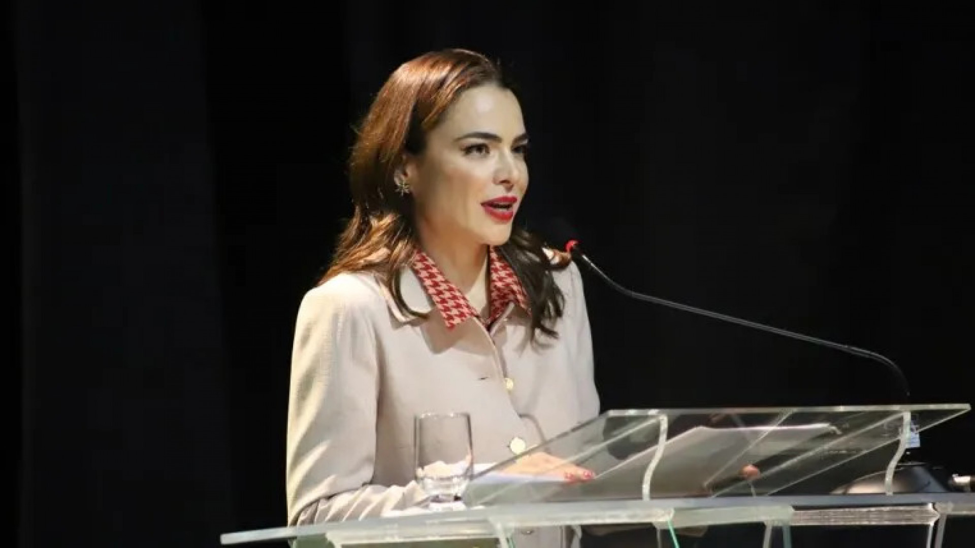 Polícia Federal nomeia delegada para posto de servidor expulso dos EUA