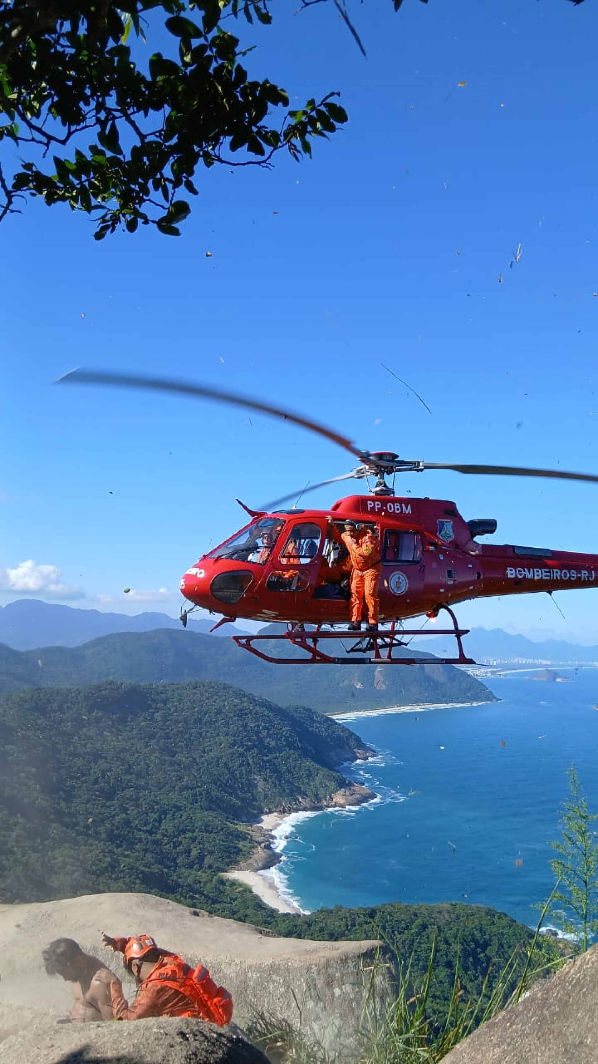 Turista precisou ser resgatado pelo helicóptero do Grupamento de Operações Aéreas