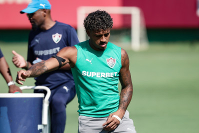 Artilheiro do Fluminense em 2026, John Kennedy tem números semelhantes aos de passagem pelo Pachuca