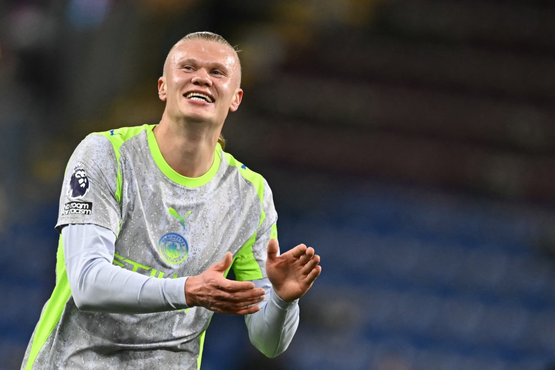 City vence jogo atrasado, ultrapassa Arsenal e assume liderança do Campeonato Inglês