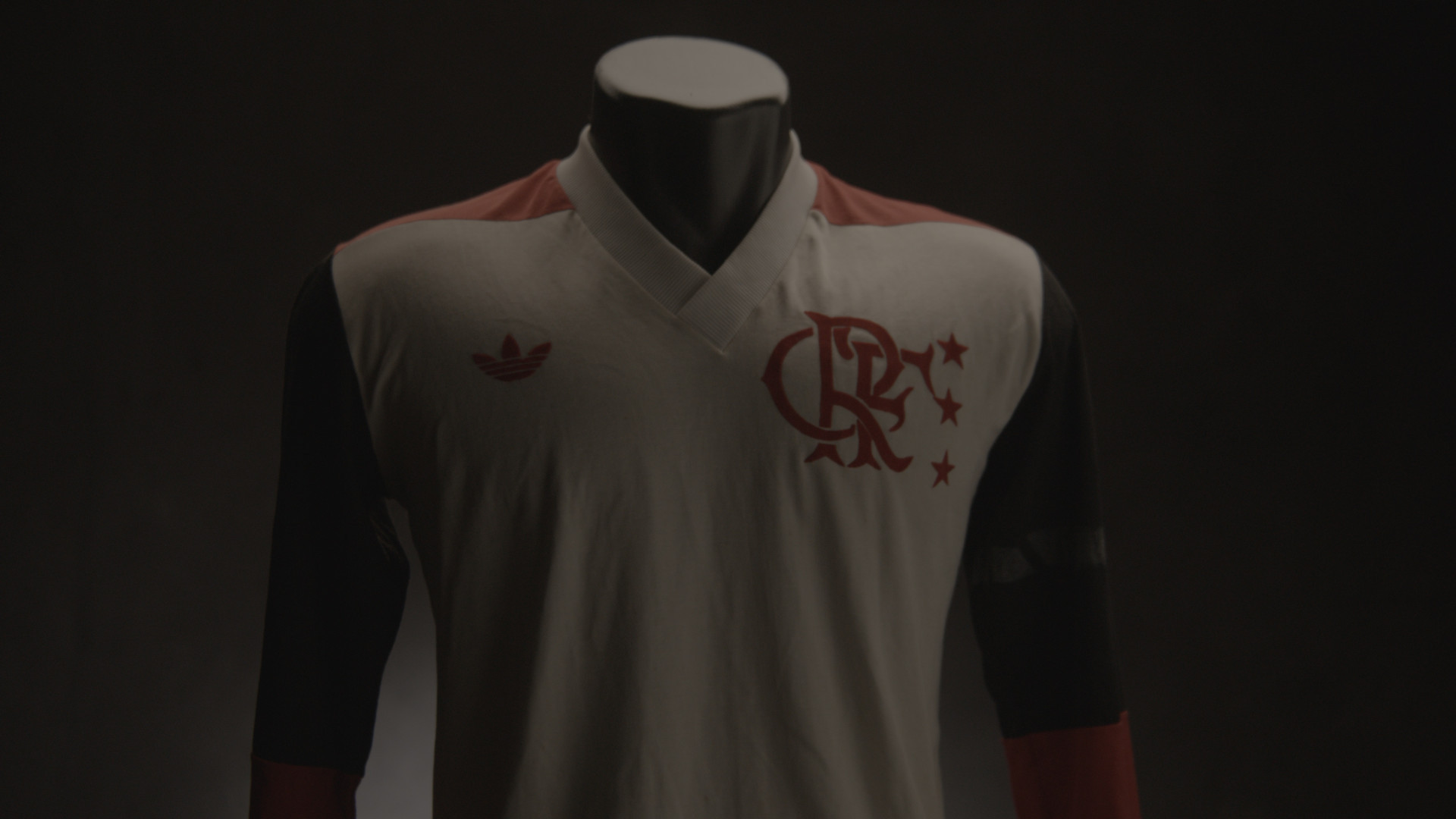 Camisa do Flamengo utilizada por Zico no Mundial de Clubes de 1981 - Divulgação