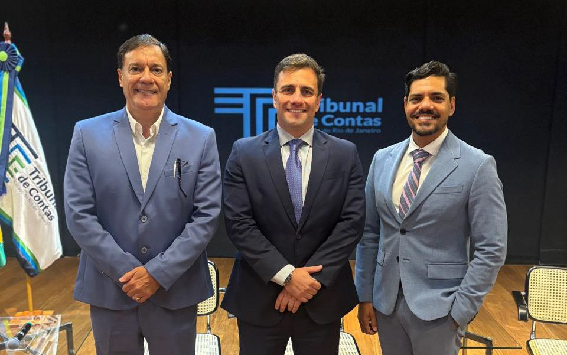 Prefeitura de Meriti participa de palestras sobre consensualidade na administração pública