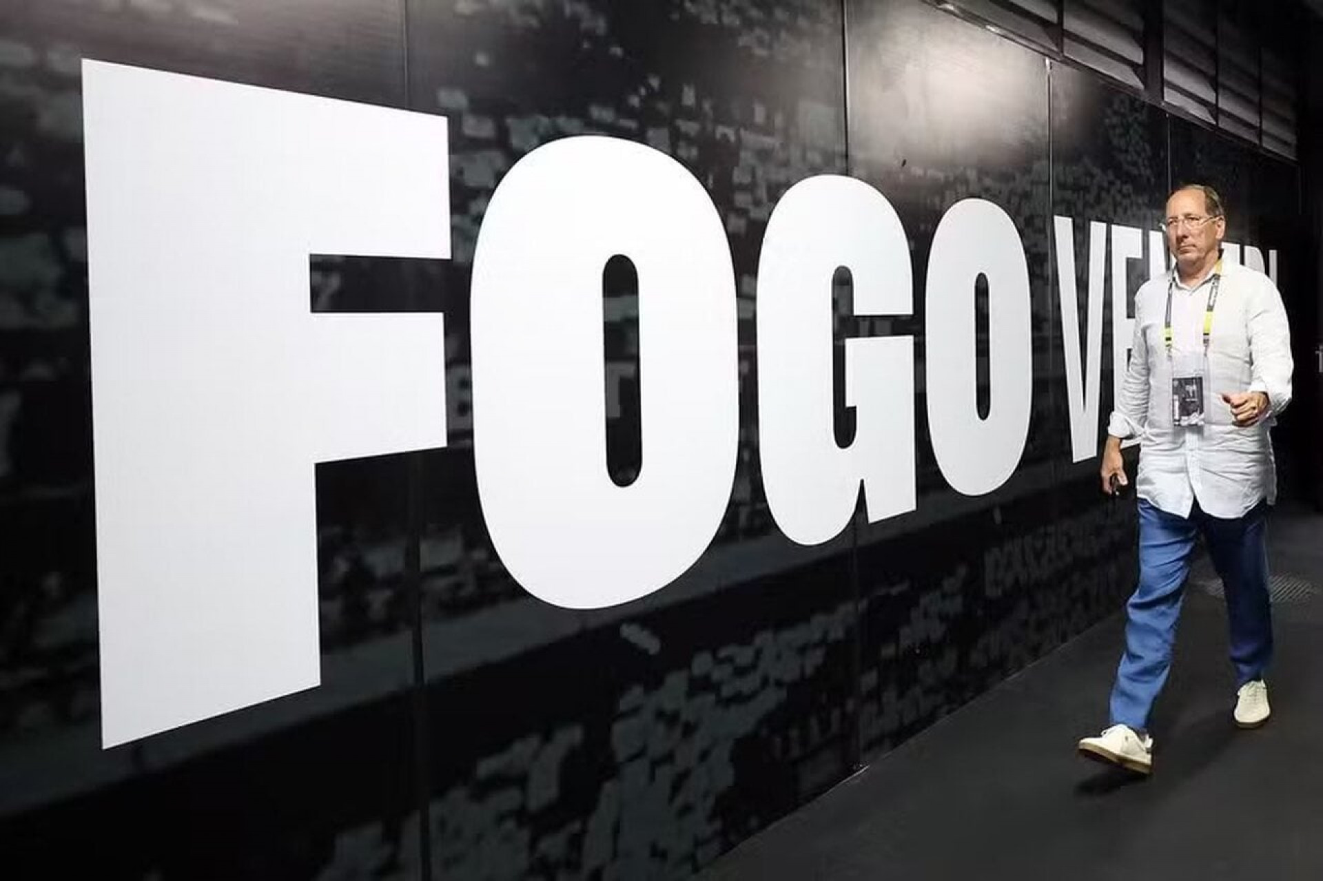 Botafogo vai &agrave; Justi&ccedil;a e pede suspens&atilde;o dos poderes pol&iacute;ticos da Eagle Bidco