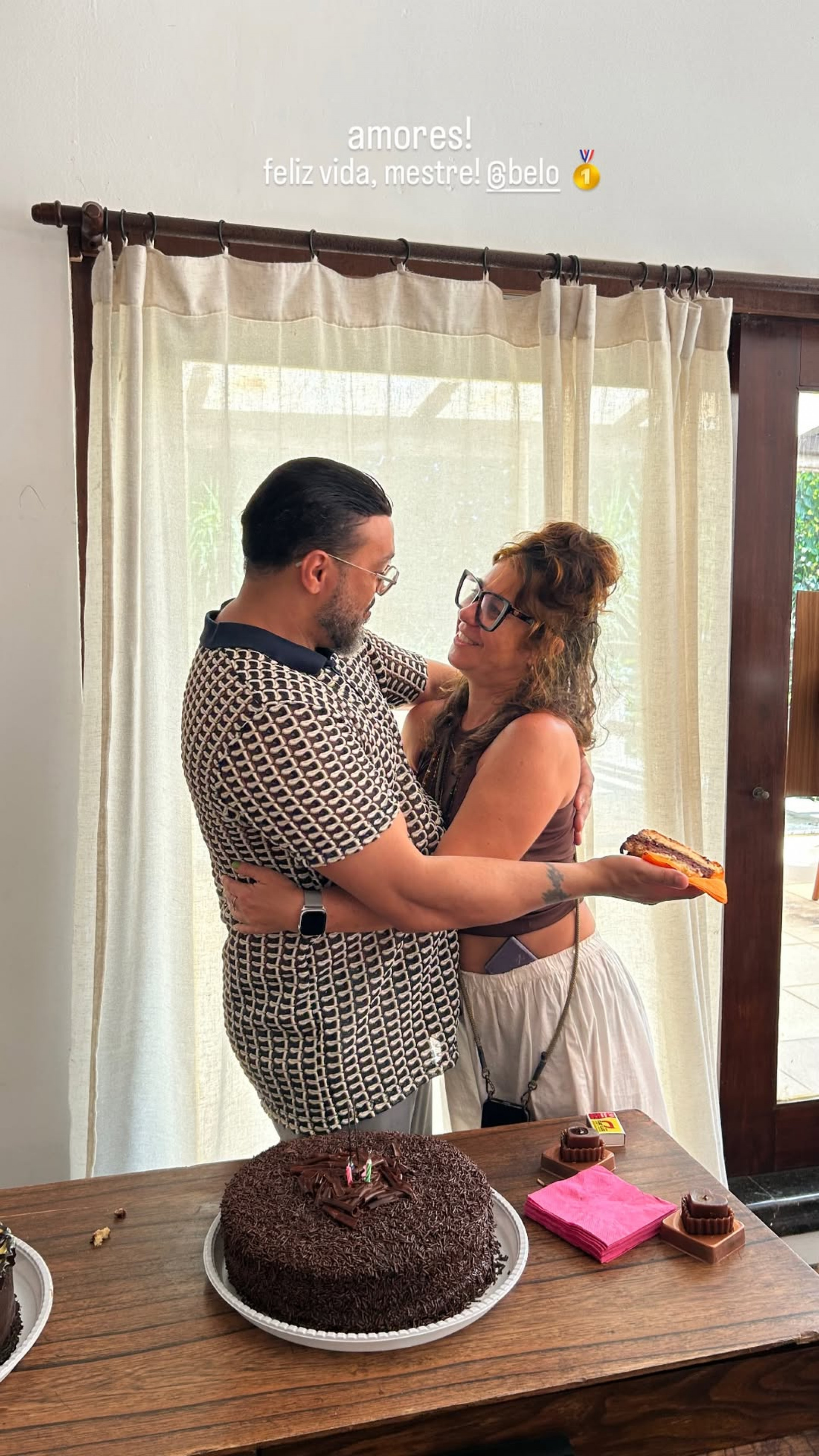 Belo e Fernanda Rocha, preparadora de elenco da trama - Reprodução/Instagram 