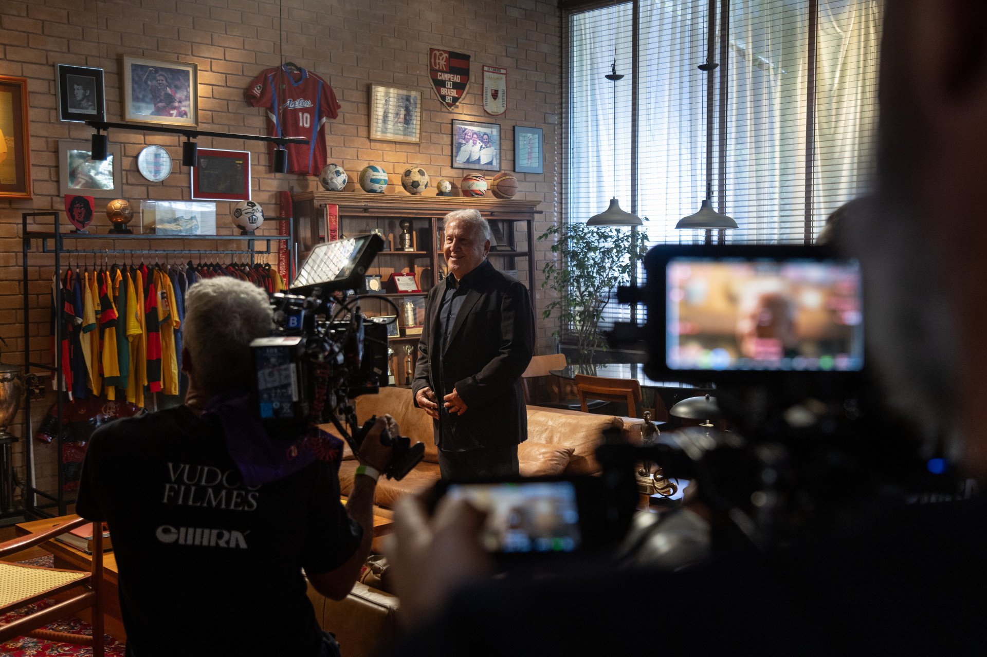 Zico em gravação para o documentário sobre sua carreira - Divulgação / Peter Wrede