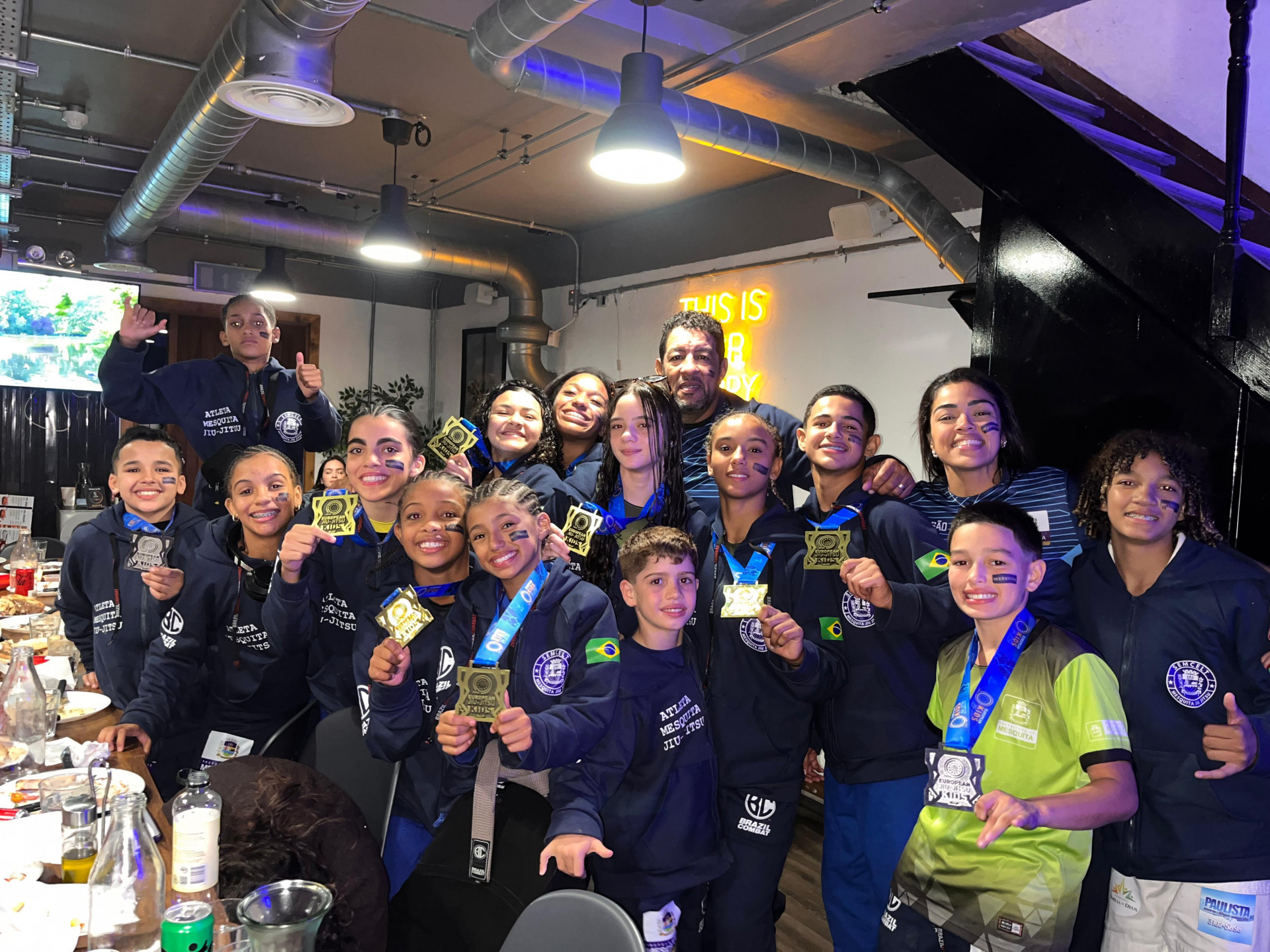 Atletas de Mesquita conquistam medalhas de ouro, prata e bronze no European Kids