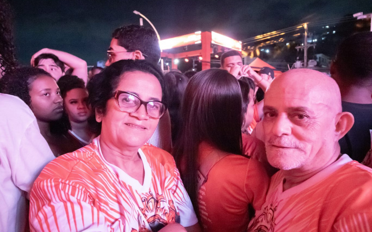 &Acirc;ngela Maria e Marco Aur&eacute;lio participaram de homenagens a S&atilde;o Jorge em Quintino