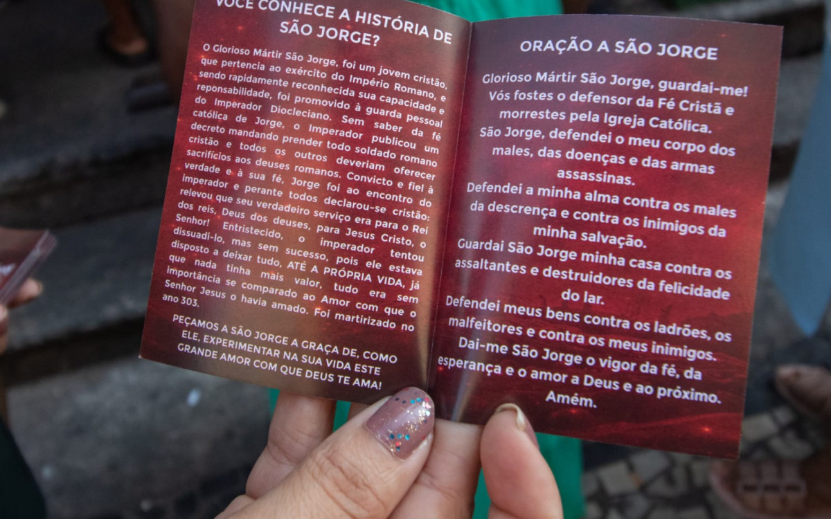 Fi&eacute;is lotaram Santu&aacute;rio de S&atilde;o Jorge no Centro