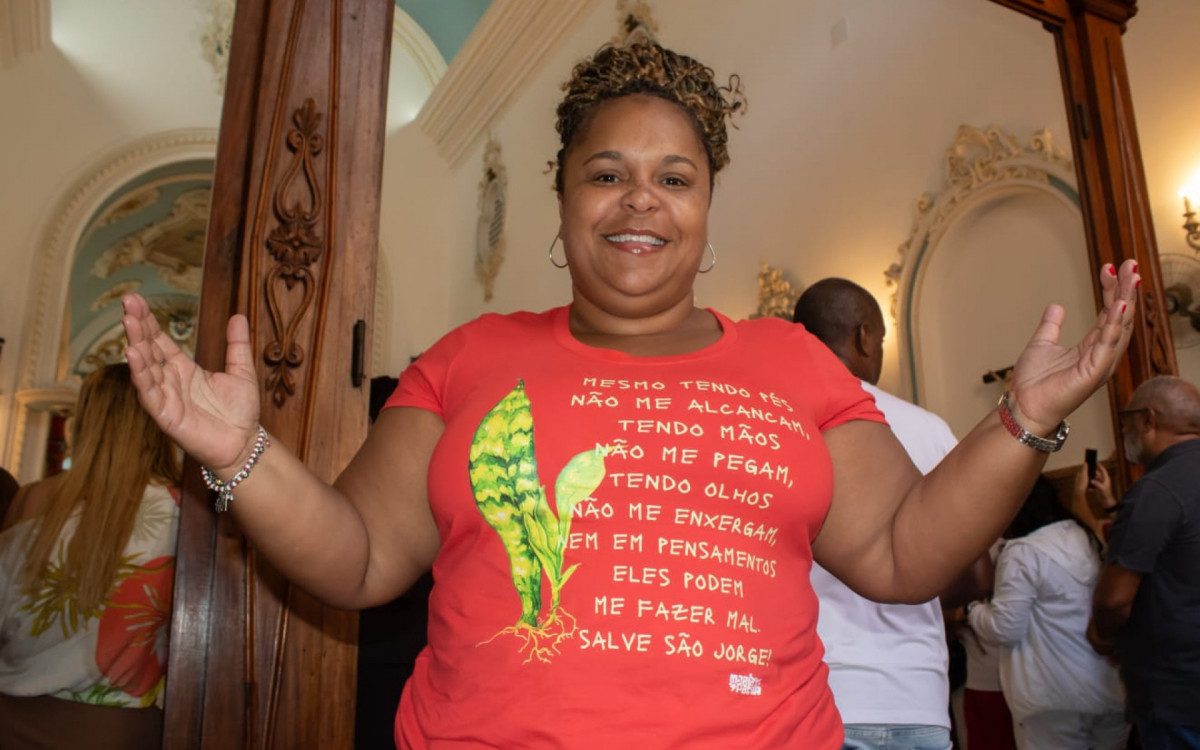 Professora Dax&eacute; Corb&ocirc; comentou sobre sua f&eacute; em S&atilde;o Jorge