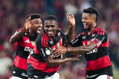Em alta no Flamengo, Evertton Araújo celebra golaço e sintonia com a torcida