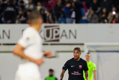 Ex-Fluminense brilha no Azerbaijão e busca dois títulos nesta temporada