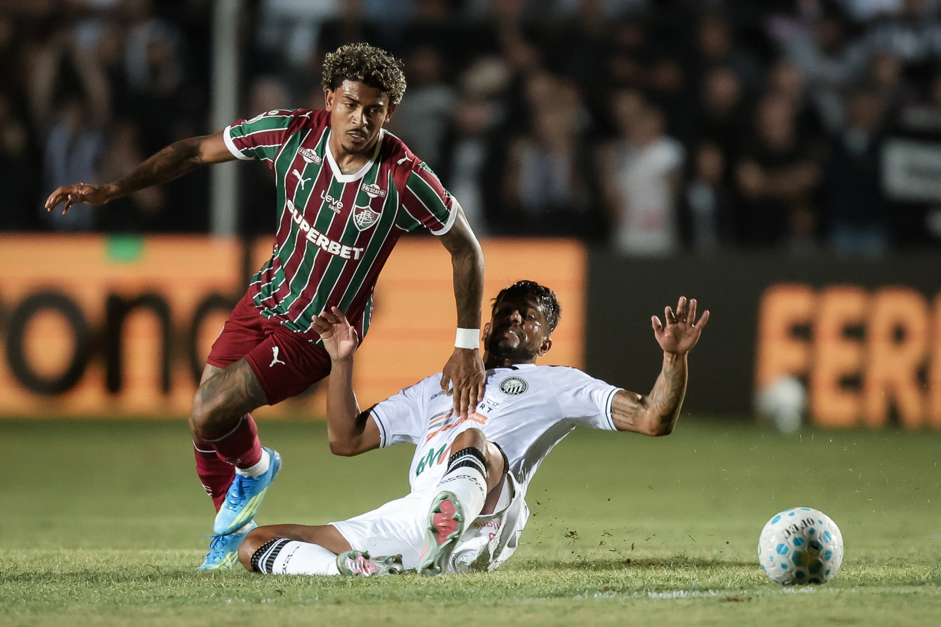 John Kennedy ganha nova chance como titular no Fluminense, mas n&atilde;o aproveita - MARCELO GONÇALVES/FLUMINENSE