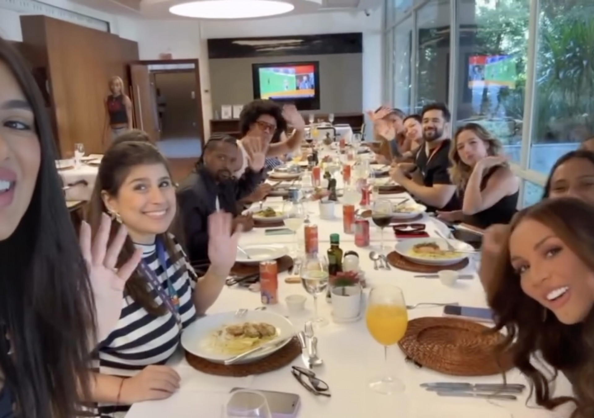 Ex-BBBs almoçam juntos durante curso - Reprodução/Instagram
