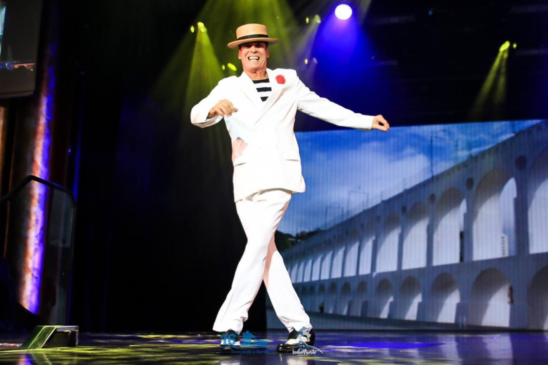 Carlinhos de Jesus &eacute; sin&ocirc;nimo de dan&ccedil;a e  sempre representou o Brasil com maestria - Divulga&ccedil;&atilde;o