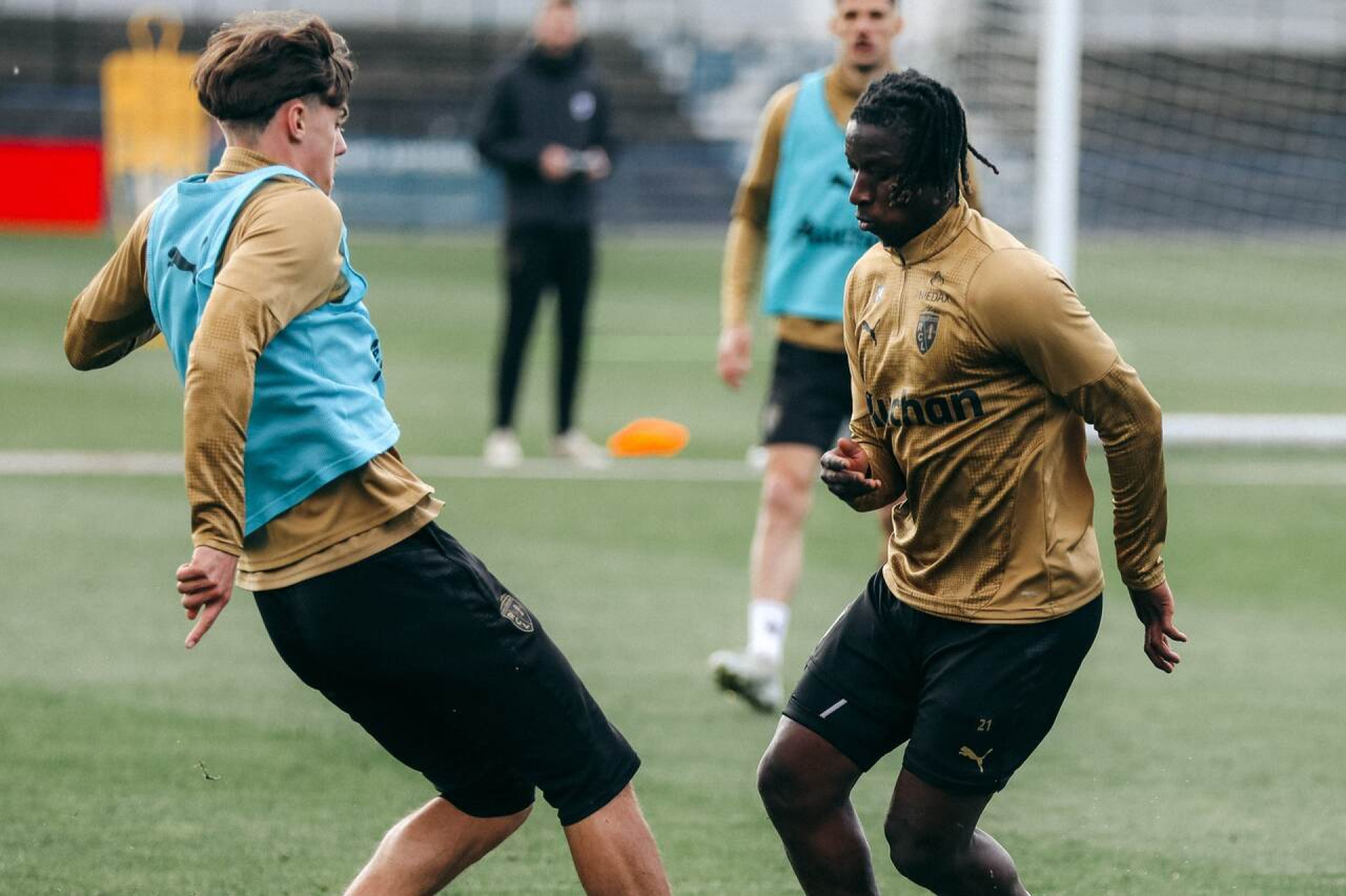 Brest x Lens: onde assistir, escala&ccedil;&otilde;es e arbitragem