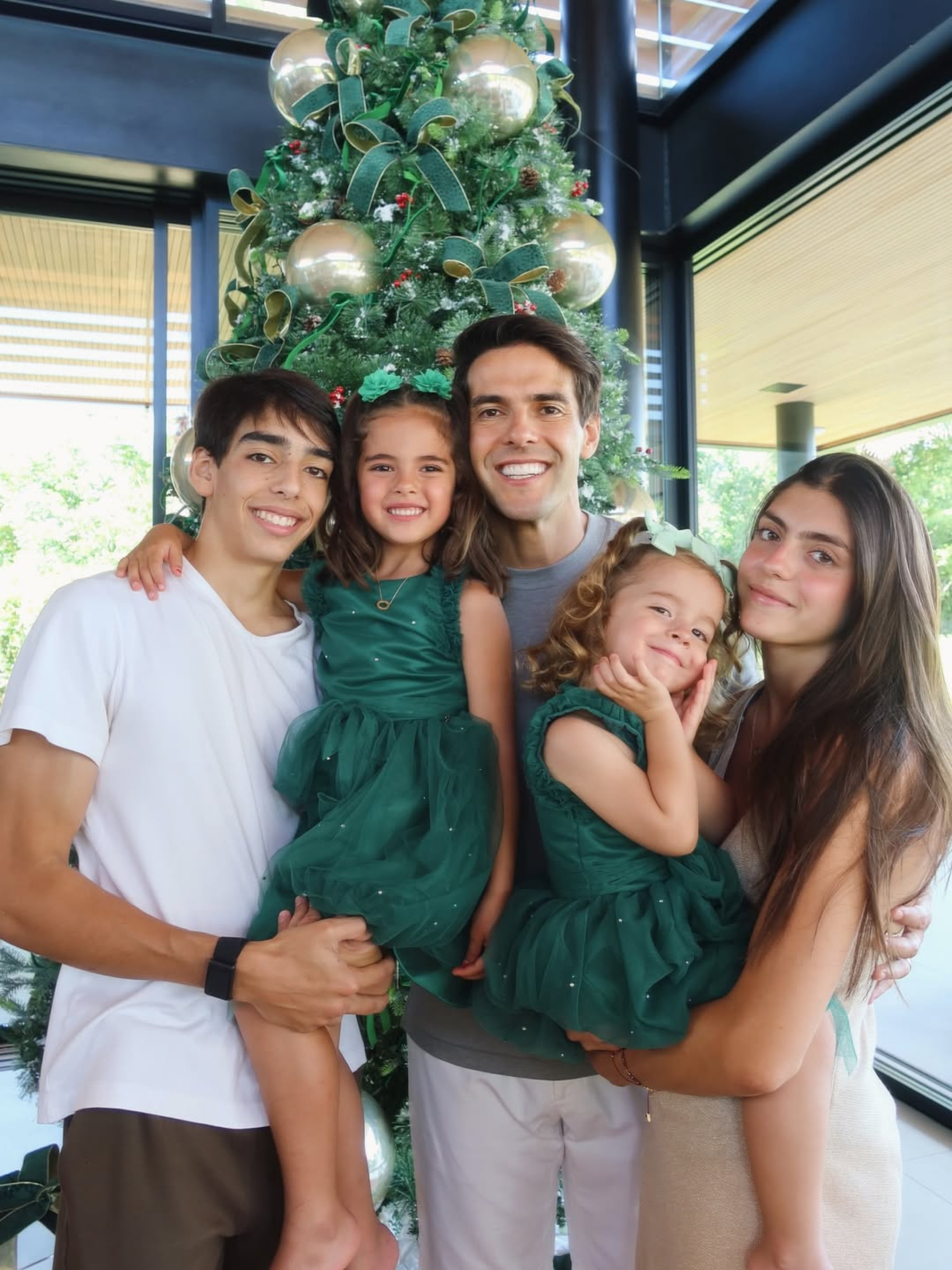 Kaká e os filhos, Luca, Isabella, Esther e Sarah - Reprodução / Instagram
