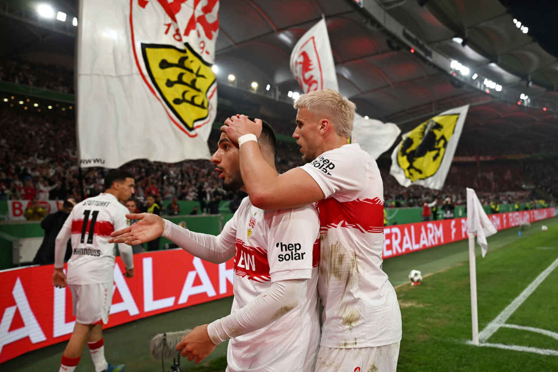 Stuttgart vence Freiburg na prorroga&ccedil;&atilde;o e vai &agrave; final da Copa da Alemanha com gol de calcanhar