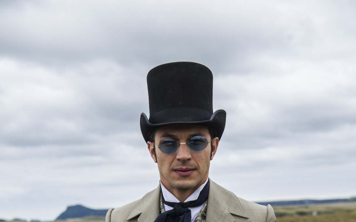 Romulo vestido como Roberto