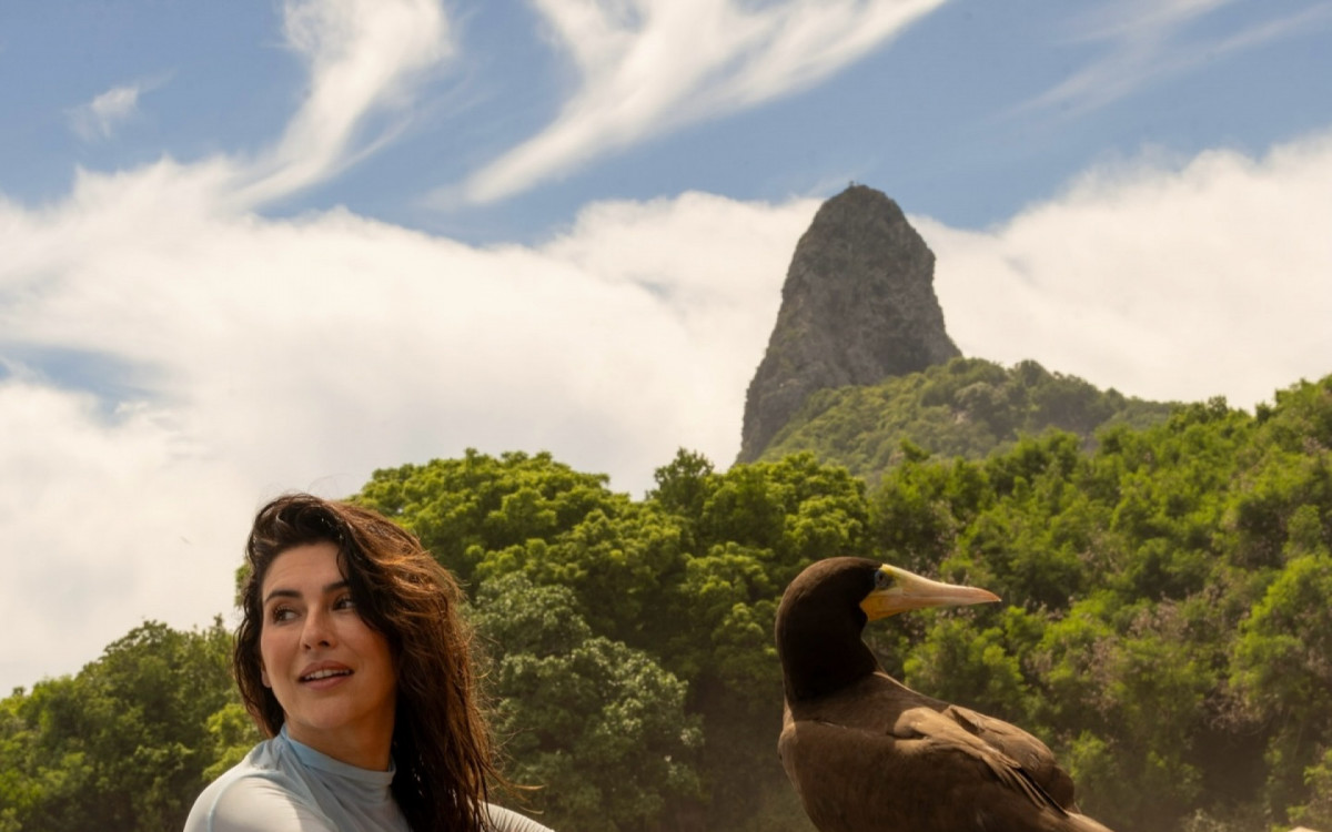 Fernanda Paes Leme exibe cliques em Noronha