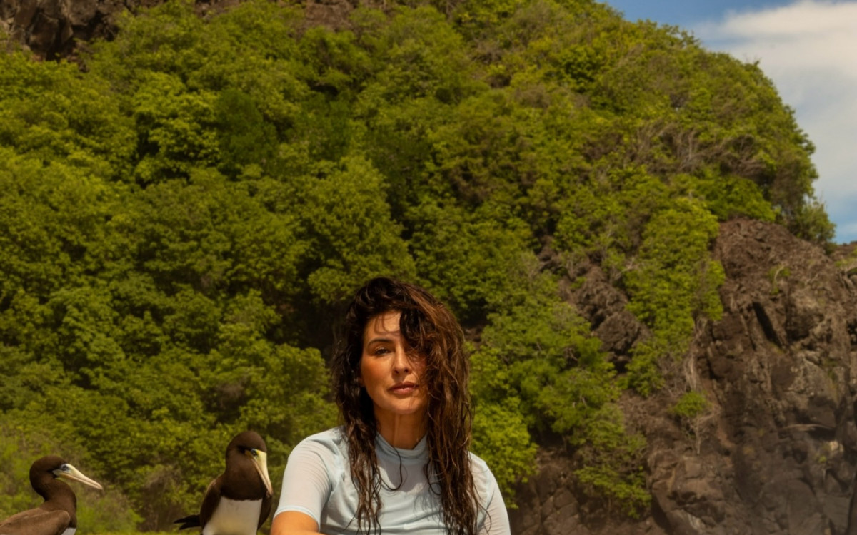 Fernanda Paes Leme exibe cliques em Noronha