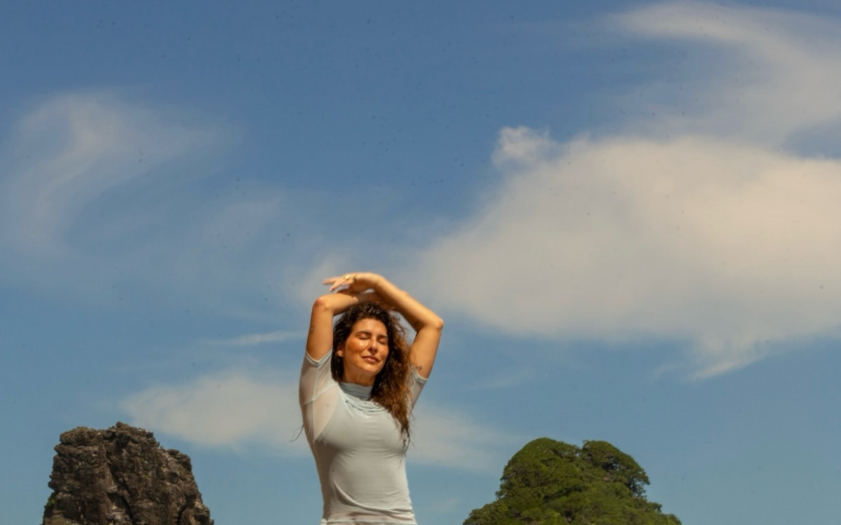 Fernanda Paes Leme exibe cliques em Noronha