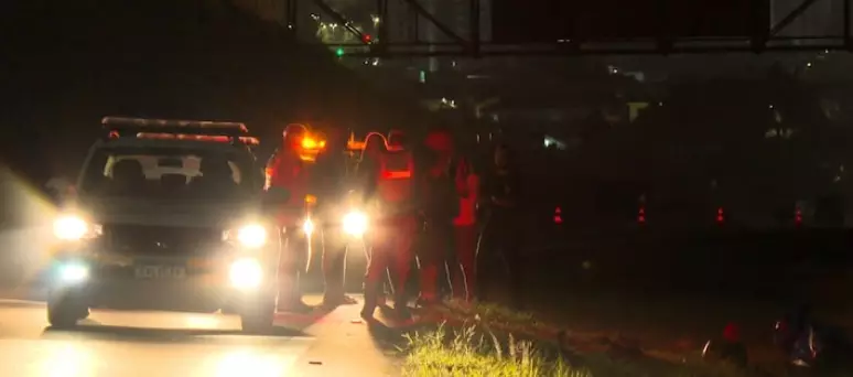 Jovens de 18 anos morrem atropelados em rodovia