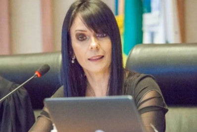 Moraes decreta prisão domiciliar de condenada do núcleo 2 da trama golpista