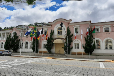 Prefeitura de Nova Friburgo convoca aprovados em 17 categorias de concurso público