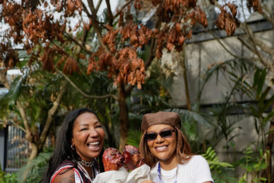 Ludmilla faz aniversário e ganha homenagem da mãe: 'Muito orgulho'