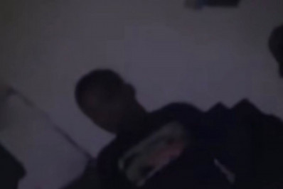 Assaltante se esconde no forro após invadir academia em Copacabana; veja o vídeo