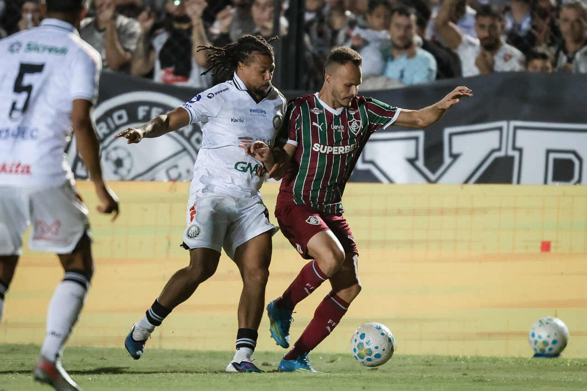 John Kennedy v&ecirc; “vantagem” do Fluminense no empate com Oper&aacute;rio-PR
