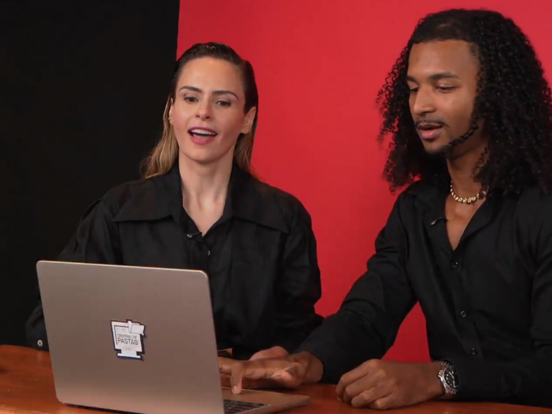 Ana Paula e Tet Trem - Reprodução de vídeo