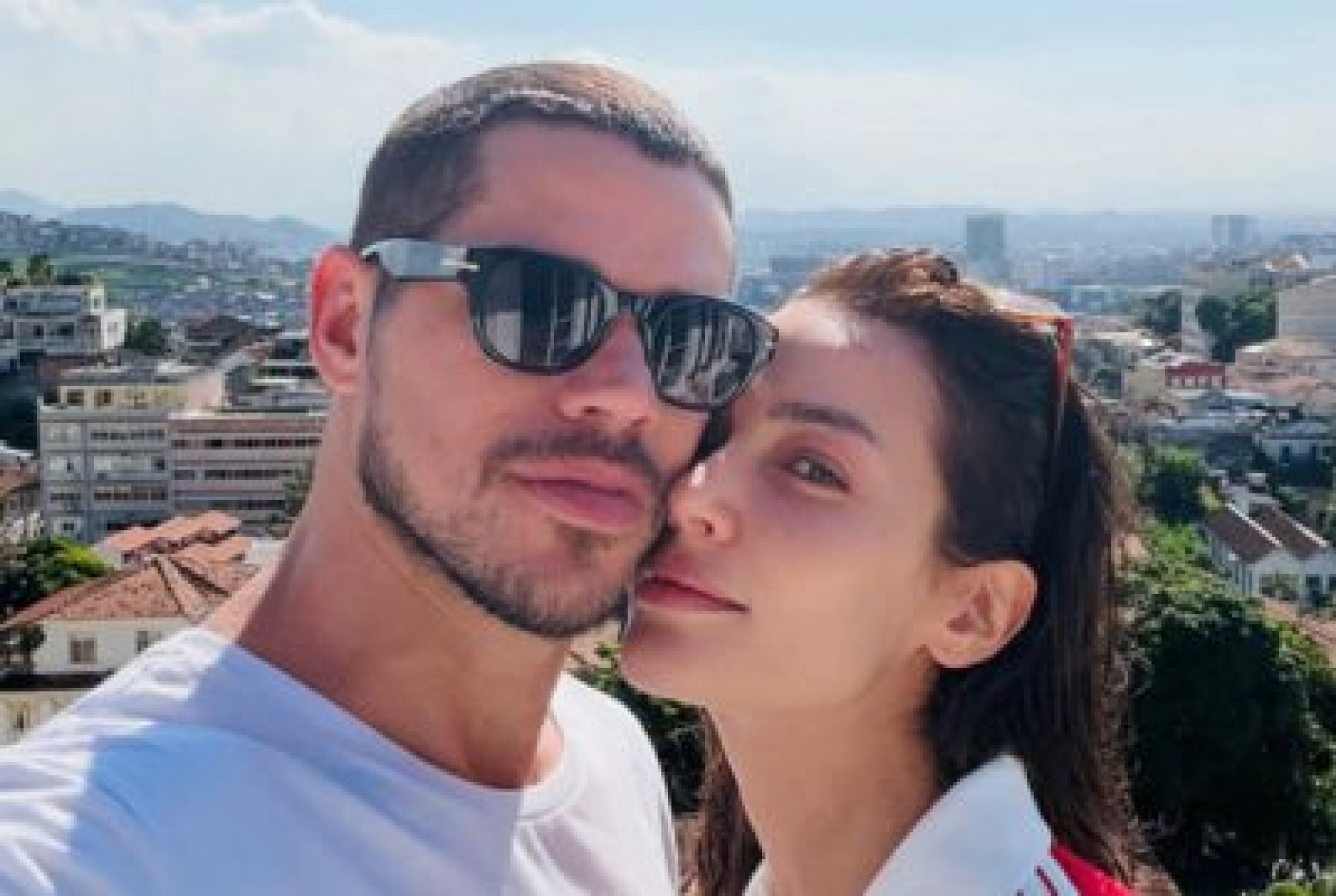 José Loreto compartilha fotos ao lado de namorada - Reprodução/Instagram