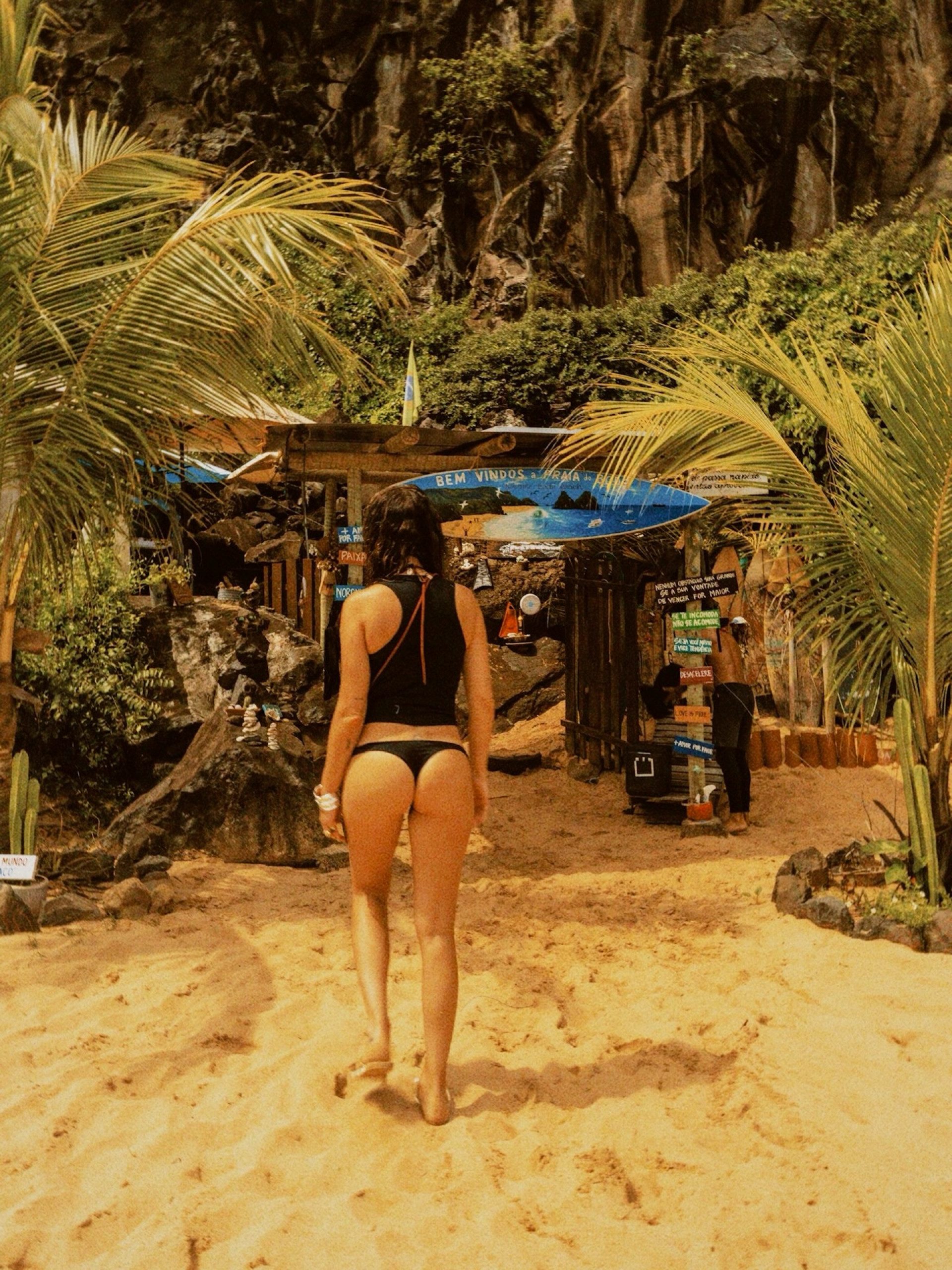 Fernanda Paes Leme exibe cliques em Noronha - Reprodução Instagram