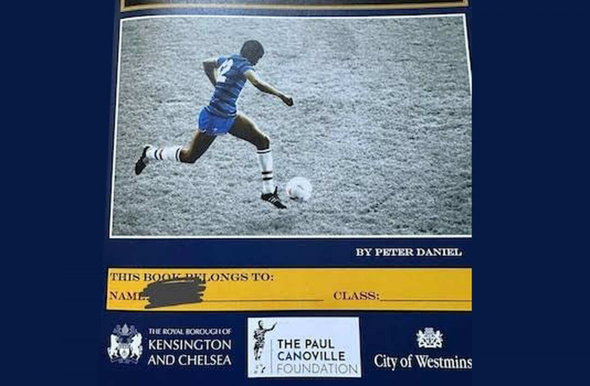 Clube ingl&ecirc;s quer processar prefeitura por livro que o associa a grupo racista