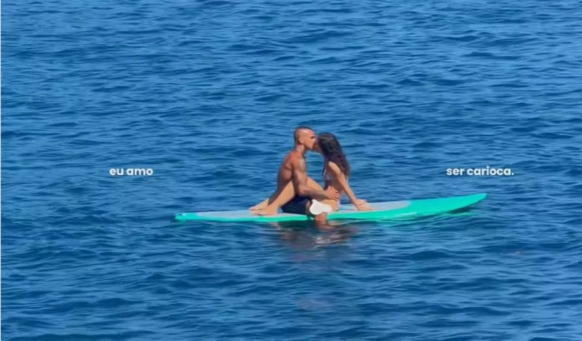 Mel Maia aproveita feriadão com namorado e compartilha registros em clima de romance; Vídeo