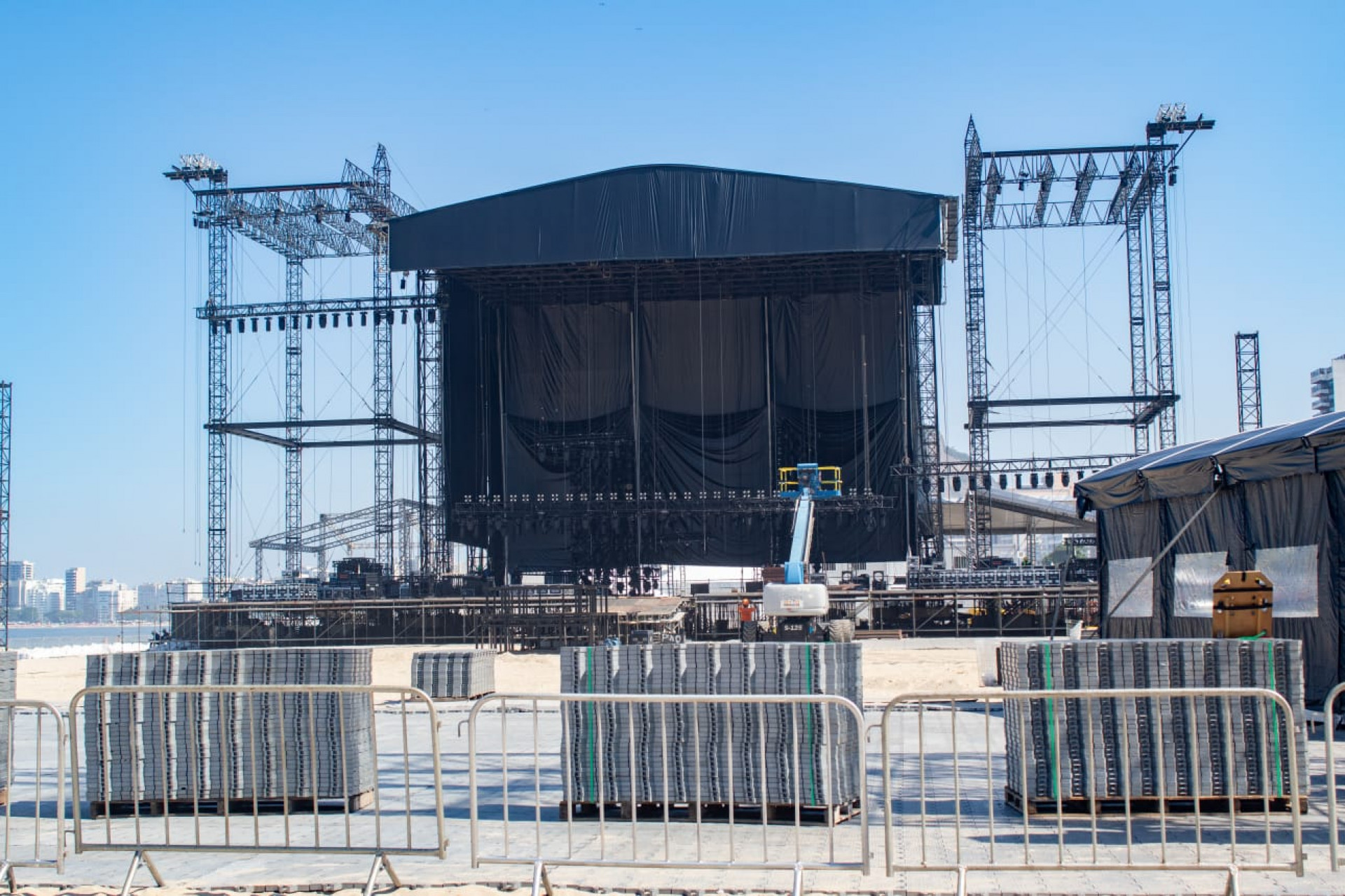 Estrutura do palco de Shakira terá 1.500 metros quadrados - Érica Martin / Agência O Dia