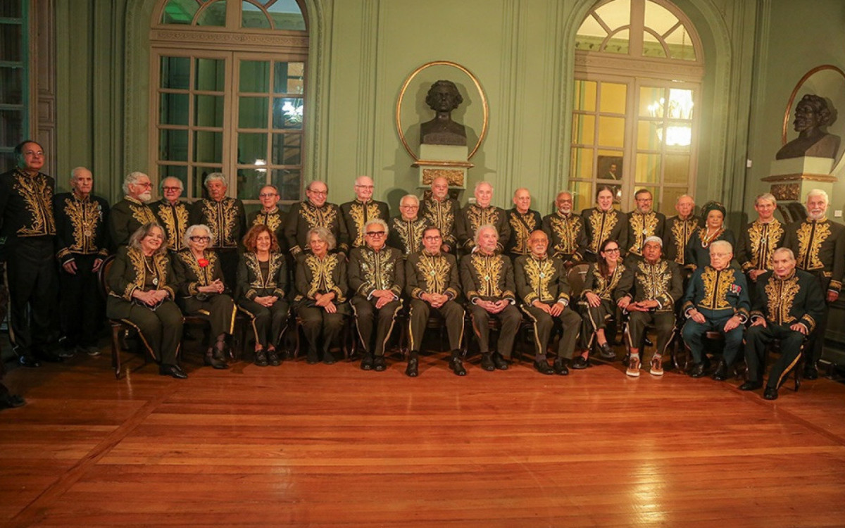 Cerim&ocirc;nia de posse do escritor Milton Hatoum na ABL - Divulga&ccedil;&atilde;o/ABL