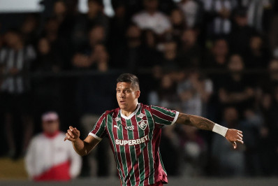 Millán se consolida na disputa por titularidade do Fluminense após estreia segura